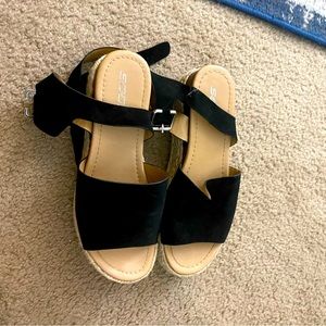 Soda all black platform sandals
